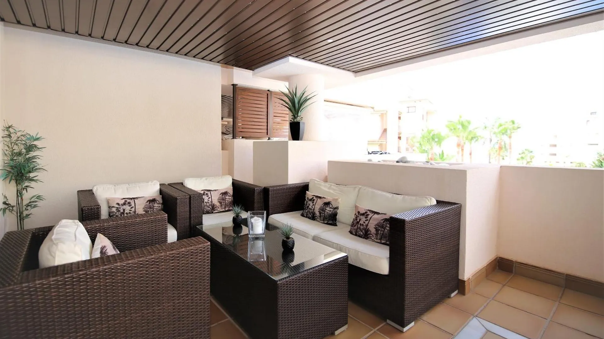 Estepona East Apartment Daisy 0*,